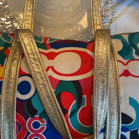 Coach - Picture 8 of 16